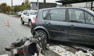 Водій мопеда загинув: подробиці аварії у Мені