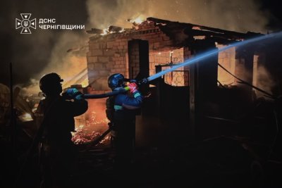 Пожежа після російського обстрілу. 27 жовтня 2026 року
