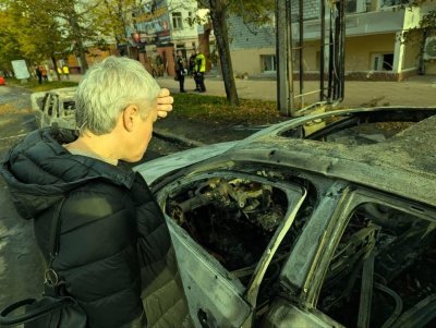 «Фото моєї палаючої машини облетіли увесь інтернет»: чернігівець розповів про втрату авто у день ракетного удару