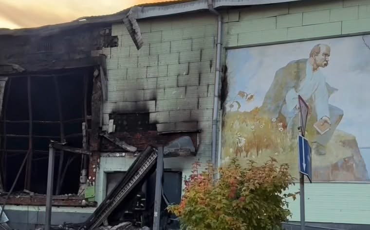 "Ворог знищив душу нашої громади": на Чернігівщині вигорів будинок культури